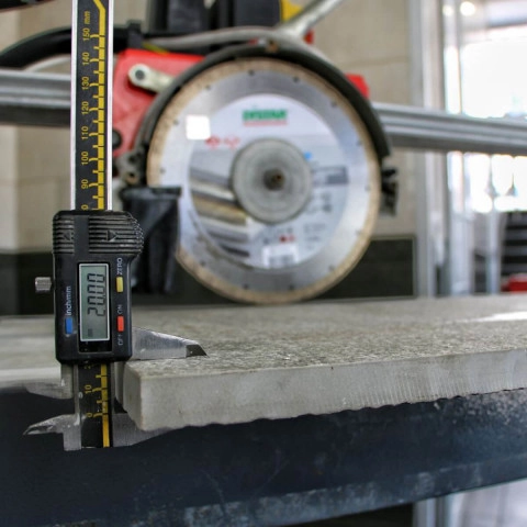 Distar Diamanttrennscheibe HARD CERAMICS Advanced für Nassschneidemaschine