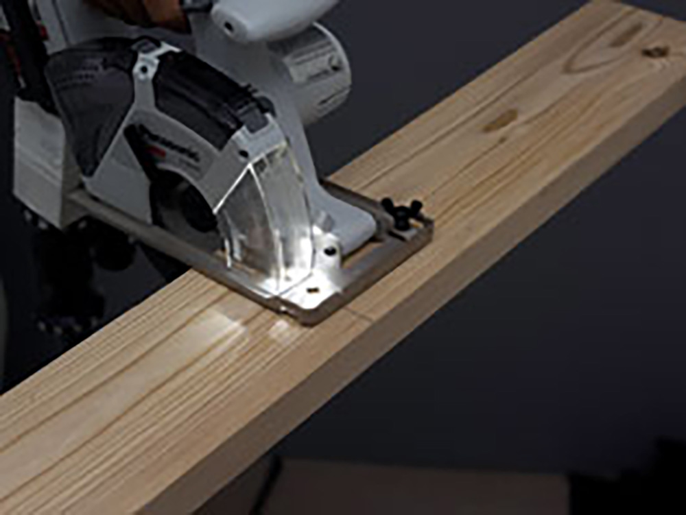 Panasonic Akku-Multisäge EY45A2LJ2G inkl. 1 x Holz- & 1 x Metallsägeblatt