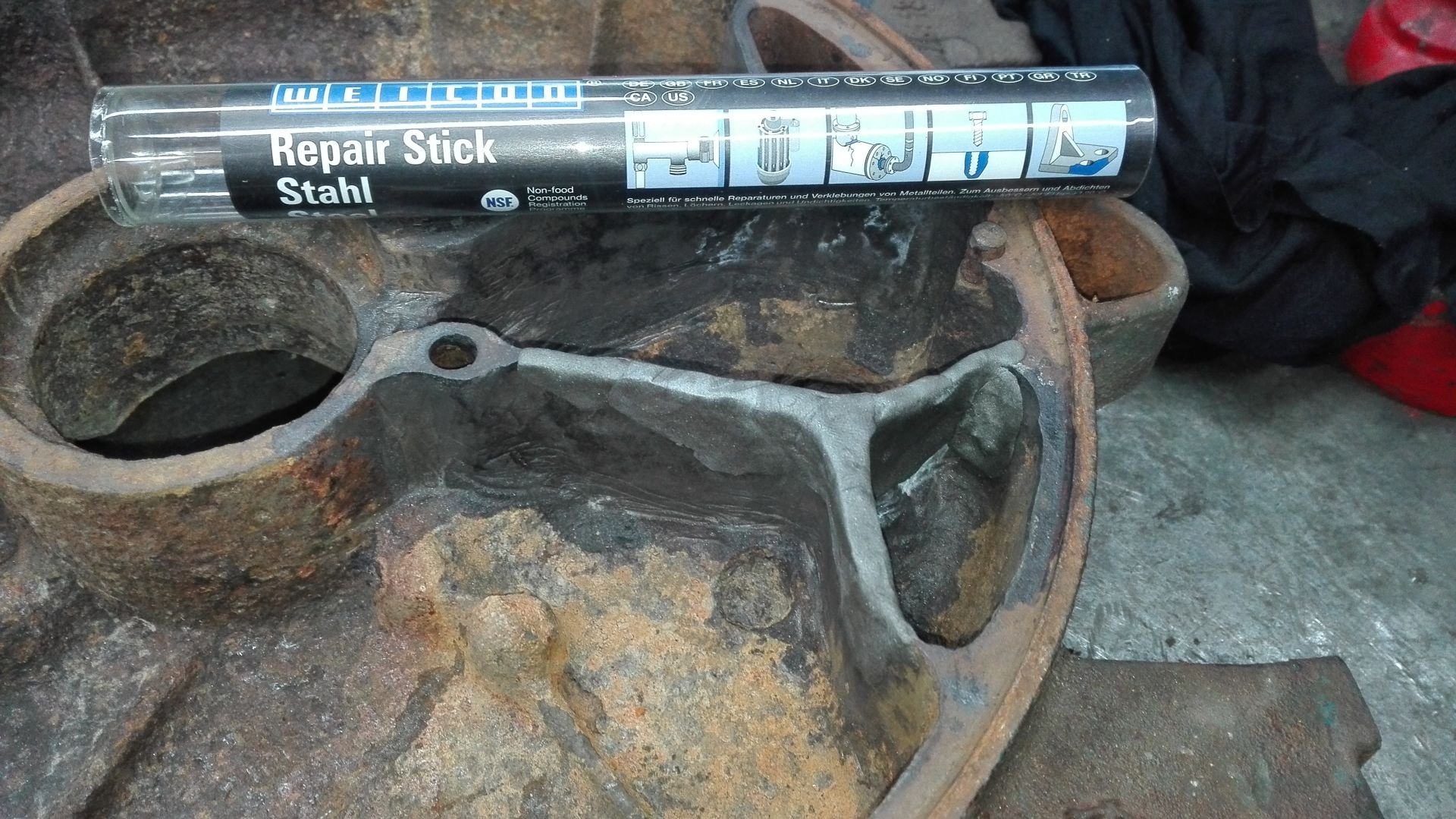 Weicon Repair Stick Repair Stick Stahl Epoxid Reparaturknete mit Trinkwasserzulassung